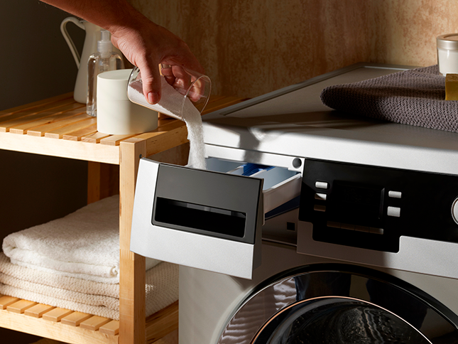 combinaison de lessive et de produit anti-calcaire